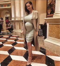 Jordan Carver riduce il seno maxi, social disperati 13