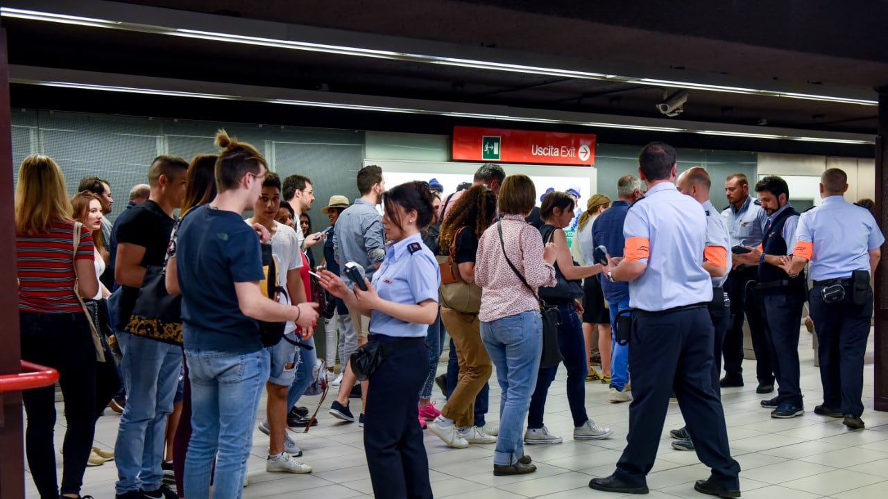 Controllore rincorso e picchiato da marocchino senza biglietto
