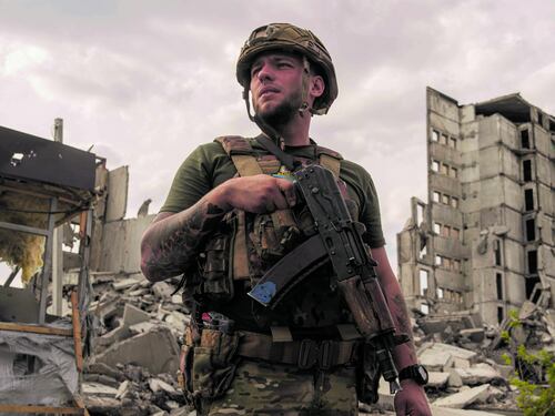 L'ok Ue a colpire in Russia. Mosca: "Guerra nucleare"