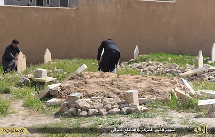 Isis profana i cimiteri 3