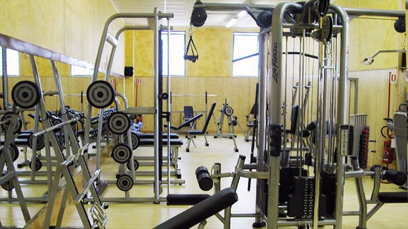 Fuga di massa dalle palestre. Va il fitness fai da te