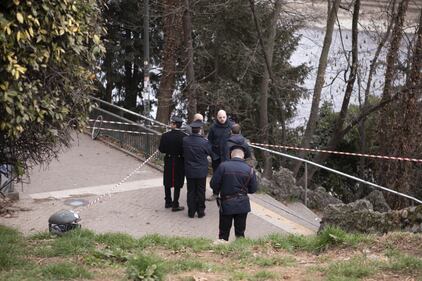 Le immagini dell'omicidio in corso San Maurizio 2