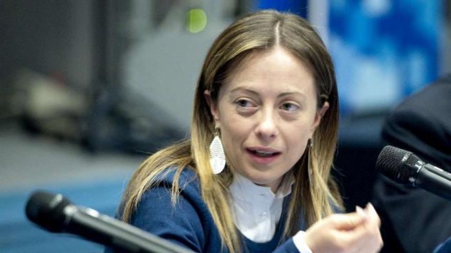 Meloni, referendum contro reddito cittadinanza: "Pastrocchio inutile"