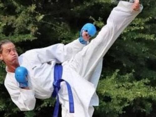 Il campione di karate Loris Comparin morto a 46 anni per una tonsillite