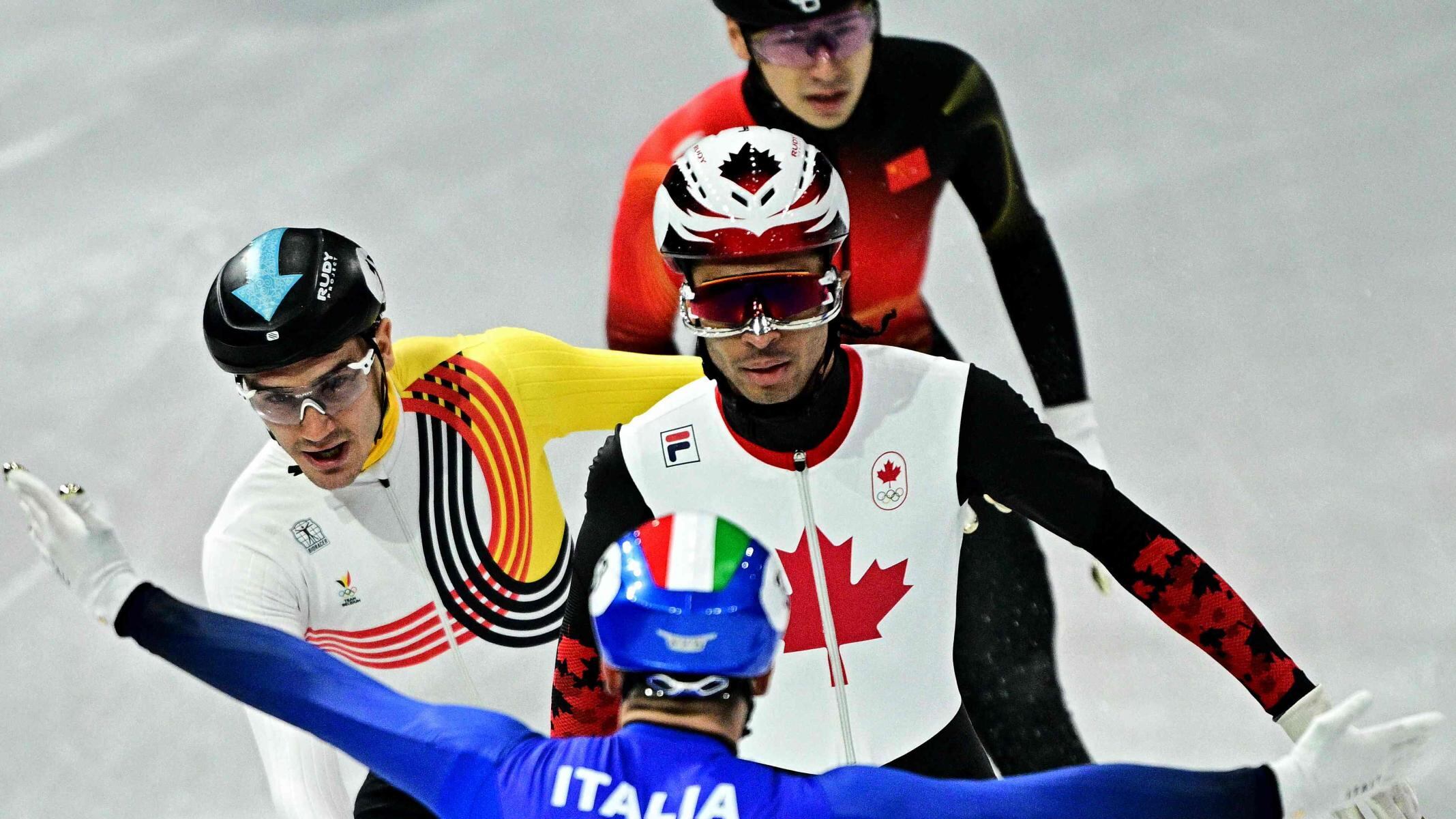Short track, Fontana trascina fratelli e sorelle di ghiaccio