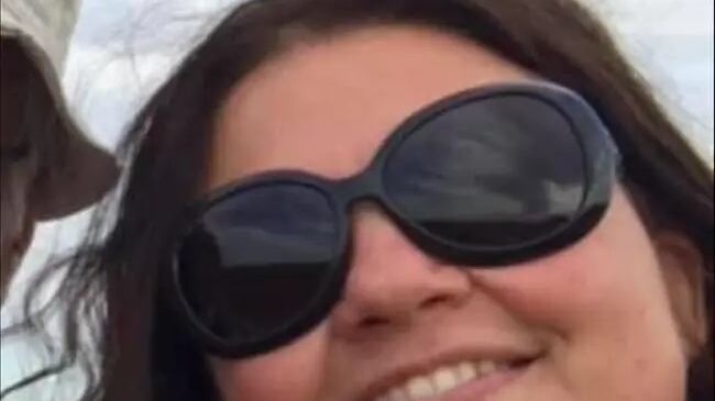 Accoltellò la prof in classe. Il 16enne ai servizi sociali
