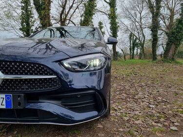 Mercedes Classe C 300e: le foto del plug-in della Stella 3
