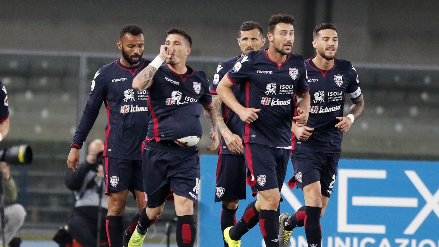 Il Cagliari cala il tris in casa del Chievo: secco 3-0 dei sardi