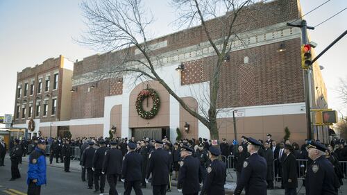 New York, l'addio ai due poliziotti uccisi 4