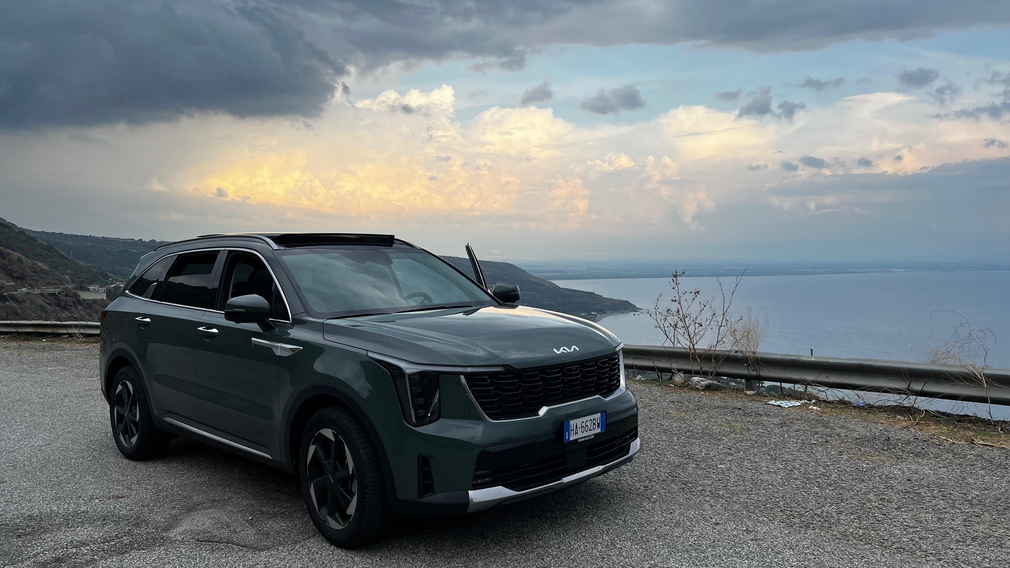 Un viaggio da Milano alla punta dello Stivale guidando la regina del comfort Kia Sorento