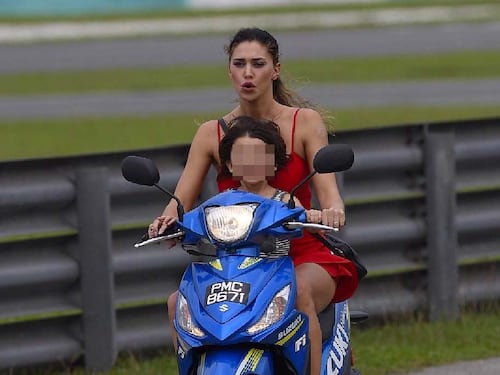 Belen Rodriguez: figlio senza casco, insorgono i social