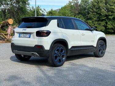 Jeep Avenger mild-hybrid: guarda la gallery del nuovo B-SUV ibrido 10