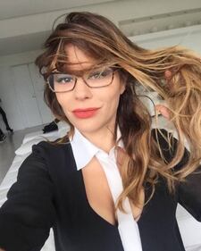 Naike Rivelli topless e tacchi alti 4