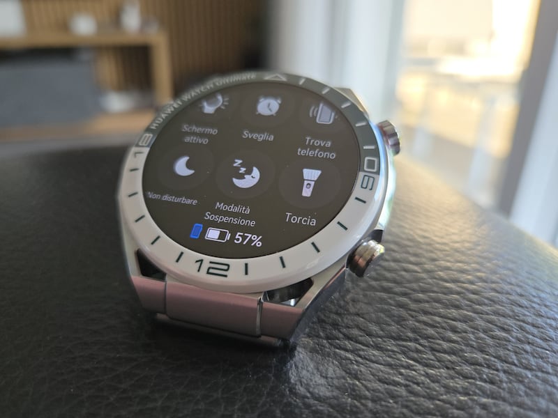 Huawei Watch Ultimate Green Edition: guarda tutte le foto 13