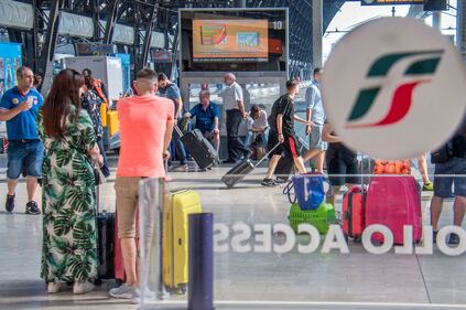 Partenze per le Vacanze. Esodo estivo in Stazione Centrale di Milano  2