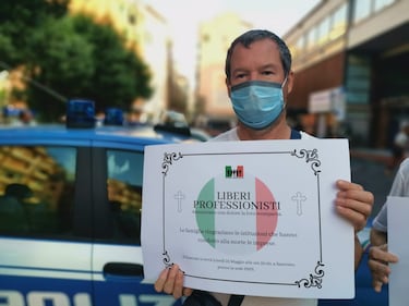 Sanremo: partite iva celebrano funerali delle imprese italiane 12