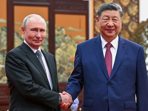 “Europa e Stati Uniti non hanno un piano per un attacco congiunto di Russia e Cina”