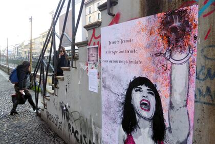 Milano, nuove provocazioni dell'artista Cristina Donati Meyer sui femminicidi 3