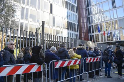 La camera ardente in Rai per Frizzi