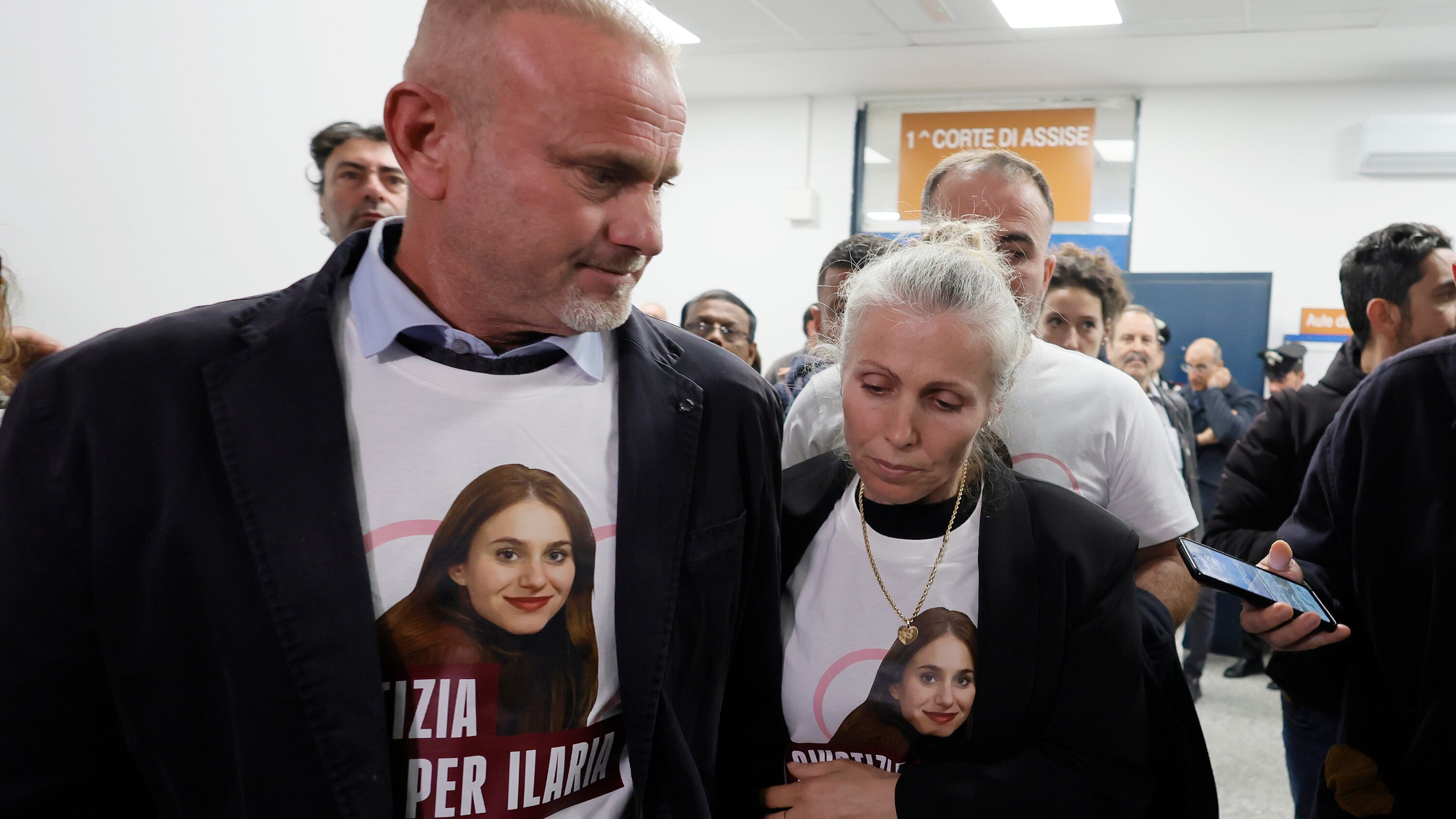 Omicidio Ilaria Sula, al via il processo. I genitori: "Da 7 mesi non sentiamo il suo profumo"
