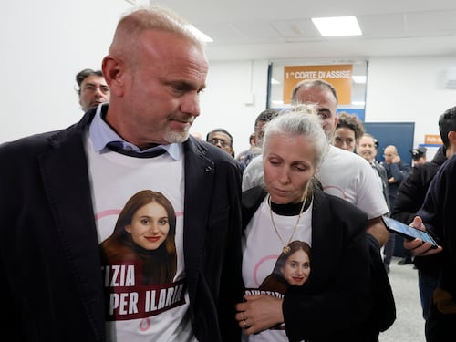 Omicidio Ilaria Sula, al via il processo. I genitori: "Da 7 mesi non sentiamo il suo profumo"