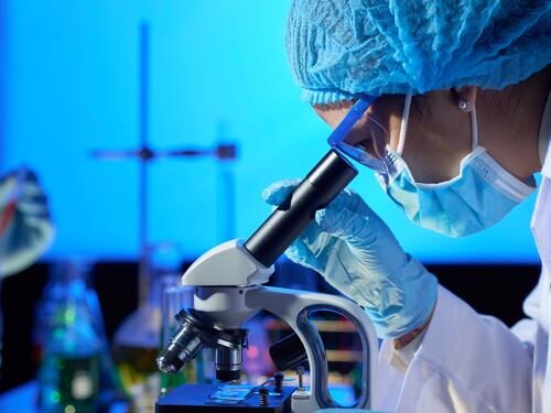 Parkinson, sintetizzata una molecola che potrebbe combatterlo