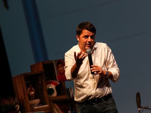 Renzi respinge la piazza rossa: "Protestano? Io vado avanti"