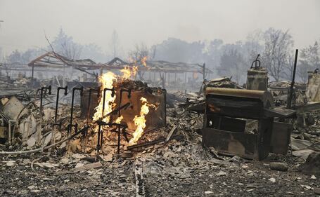 California divorata dalle fiamme. 400 case distrutte 7