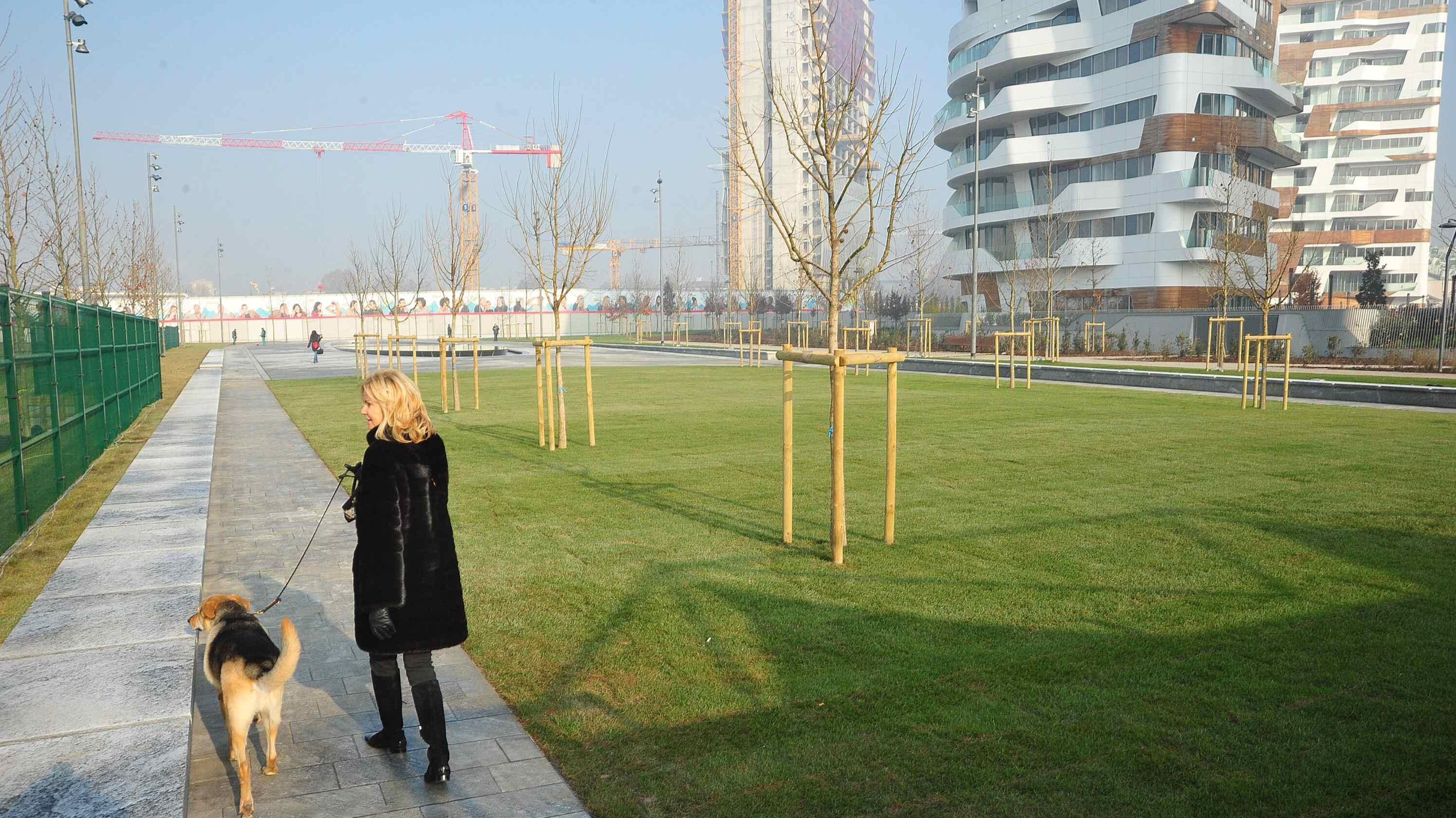 Citylife apre le porte alla città pronti due ettari di parco