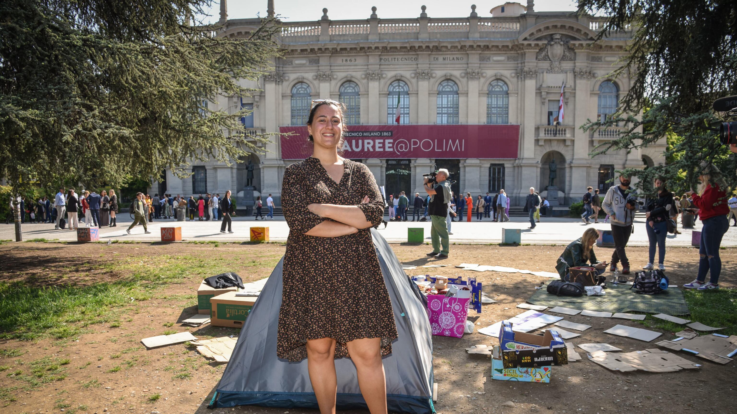 Milano, aumentano le tende di protesta contro il caro affitti