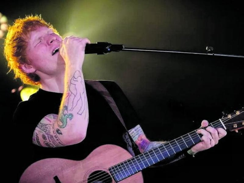 “Non sono complice”. Eh Sheeran sotto ricatto dai fan pro Pal si scusa per l’esclusione di Macklemore