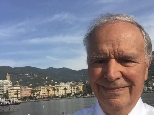 "Covid provoca embolie polmonari". Facebook censura il medico dell'eparina