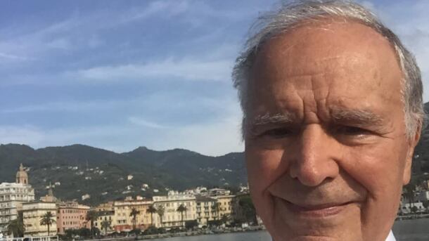 "Covid provoca embolie polmonari". Facebook censura il medico dell'eparina