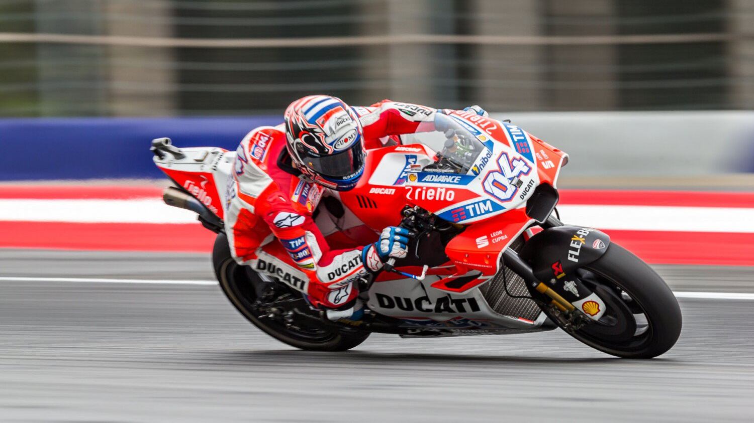 Dovizioso va oltre Valentino Doma Marquez e pure la Rossa
