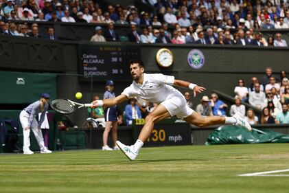 Wimbledon, Alcaraz supera in 5 set Djokovic: le immagini più belle della finale 11