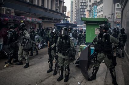 Hong Kong, i violenti scontri tra i manifestanti pro democrazia e le forze dell'ordine 2