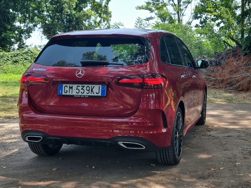 Nuova Mercedes Classe B 2023: guarda la gallery della prova 7