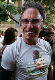 Mickey Rourke indossa la tshirt con Putin "È un bel tipo..." 3