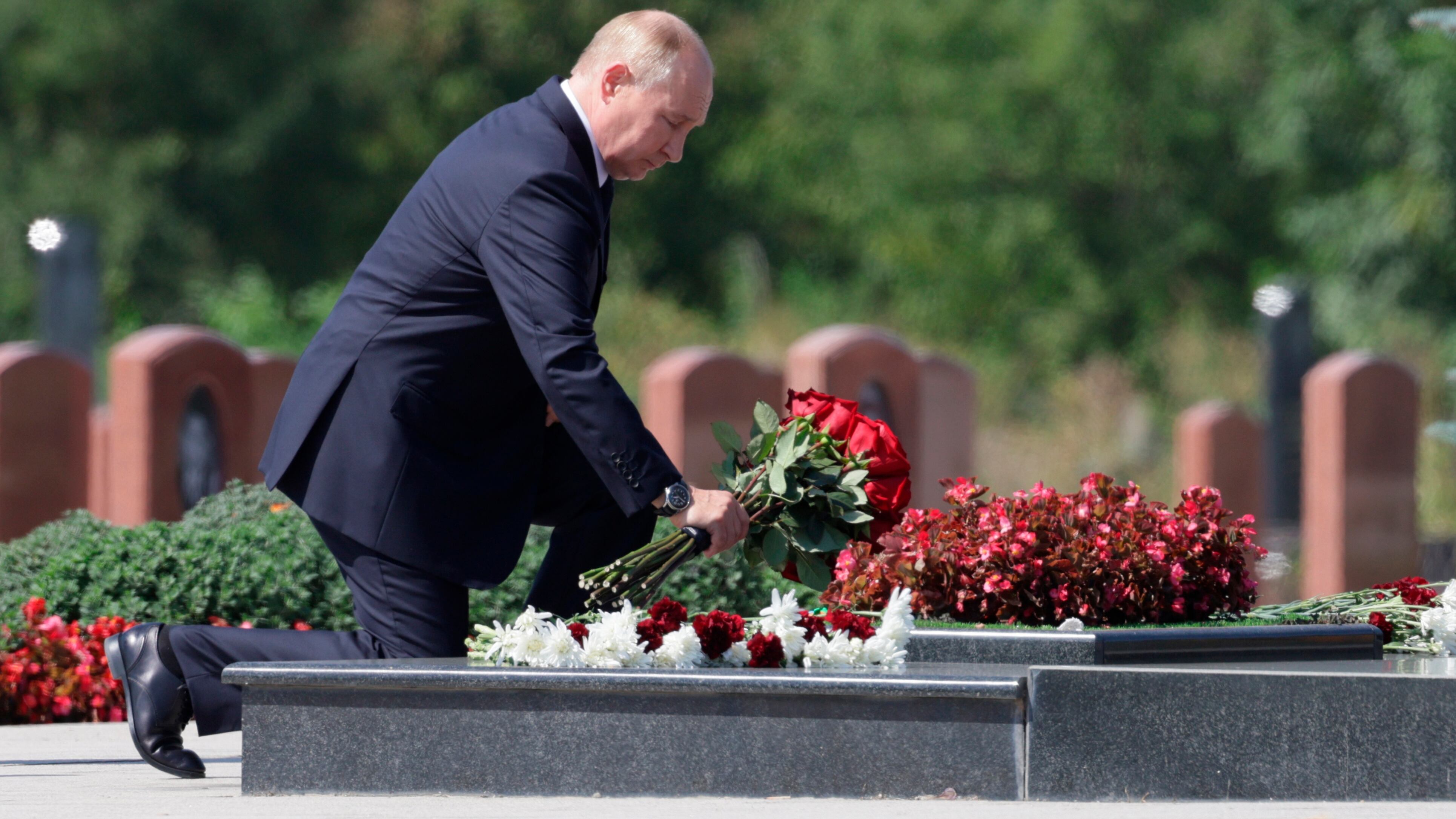Putin: "Kursk libero entro ottobre". E Kiev bandisce la chiesa ortodossa