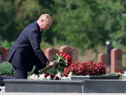 Putin: "Kursk libero entro ottobre". E Kiev bandisce la chiesa ortodossa