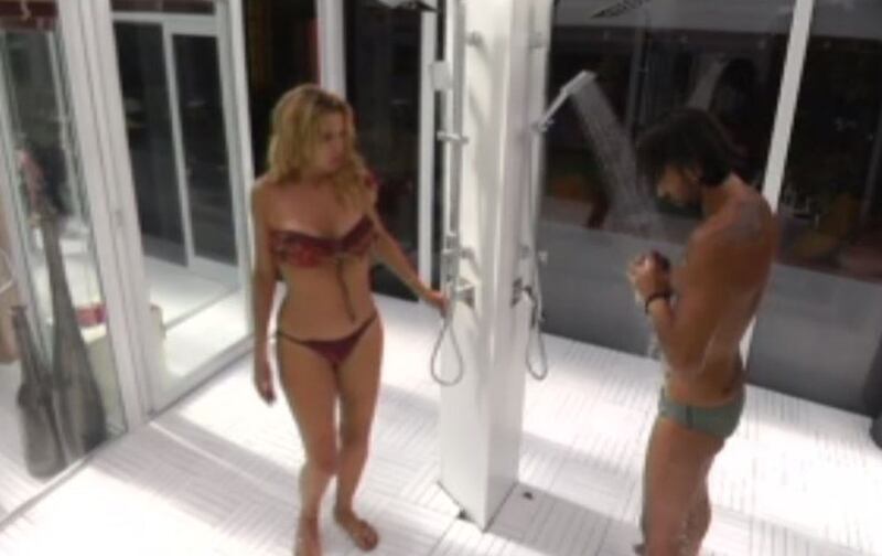 Pamela Prati e Valeria Marini: amiche sexy al Grande Fratello Vip 11