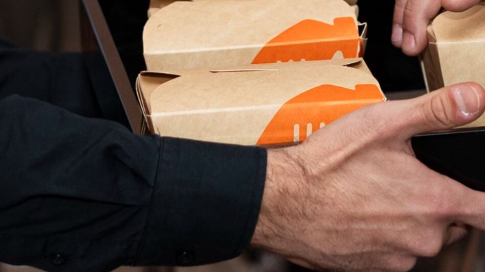 3,20 euro per 50 km di consegna, il rider rifiuta l'ordine e viene punito dall'azienda