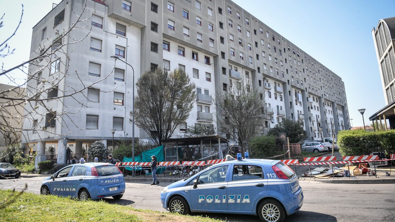 Cadavere nella discarica fatto a pezzi e bruciato: il Dna chiave del giallo