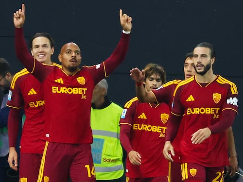 La Roma schianta 5-2 l’Udinese e si avvicina a Inter e Lazio