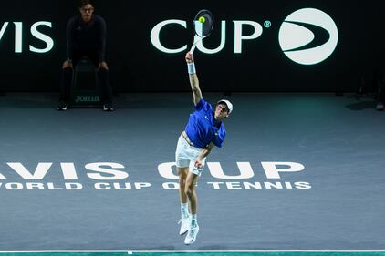 L'Italia vola in finale di Coppa Davis: le immagini più belle della sfida contro la Serbia 9