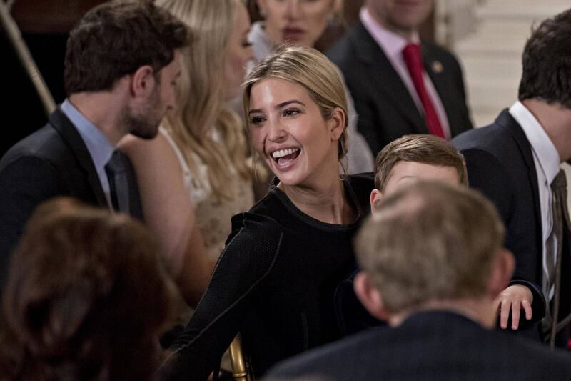 Melania e Ivanka Trump: moglie e figlia del presidente 10