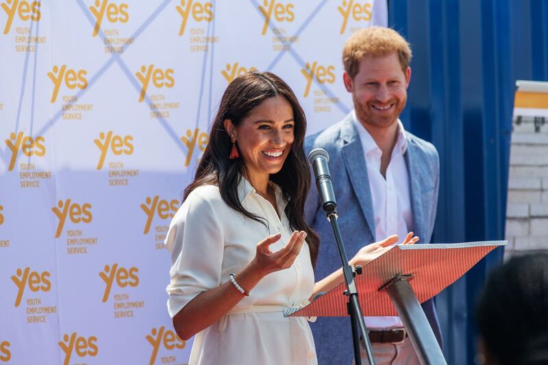 Meghan Markle in Africa: le foto della duchessa 7
