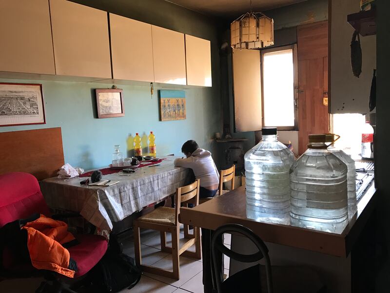 Italiani senza casa: il comune gli propone di trasferirsi in un campo rom 1