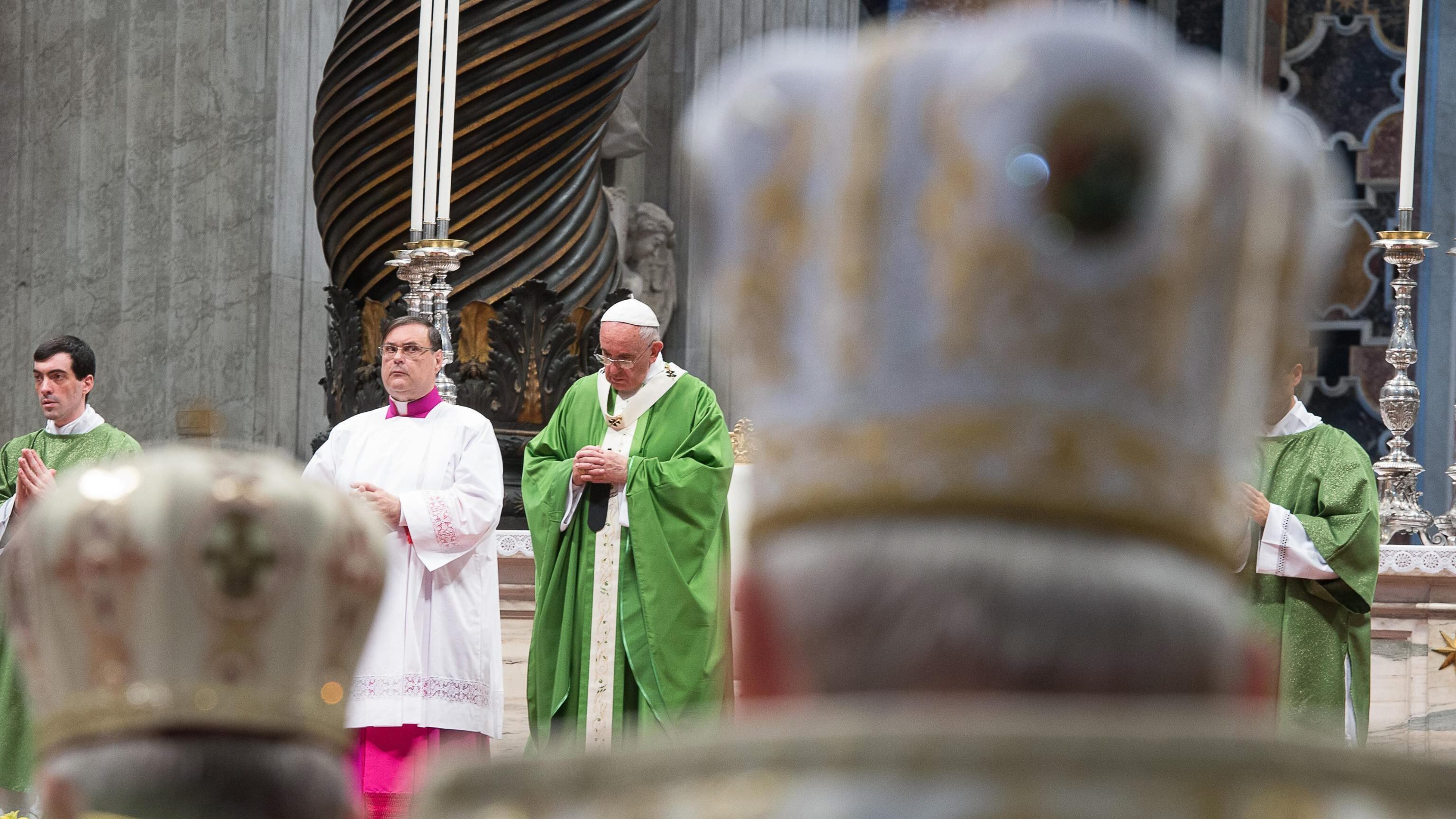 Il relatore del Sinodo: "I divorziati risposati appartengono alla Chiesa"