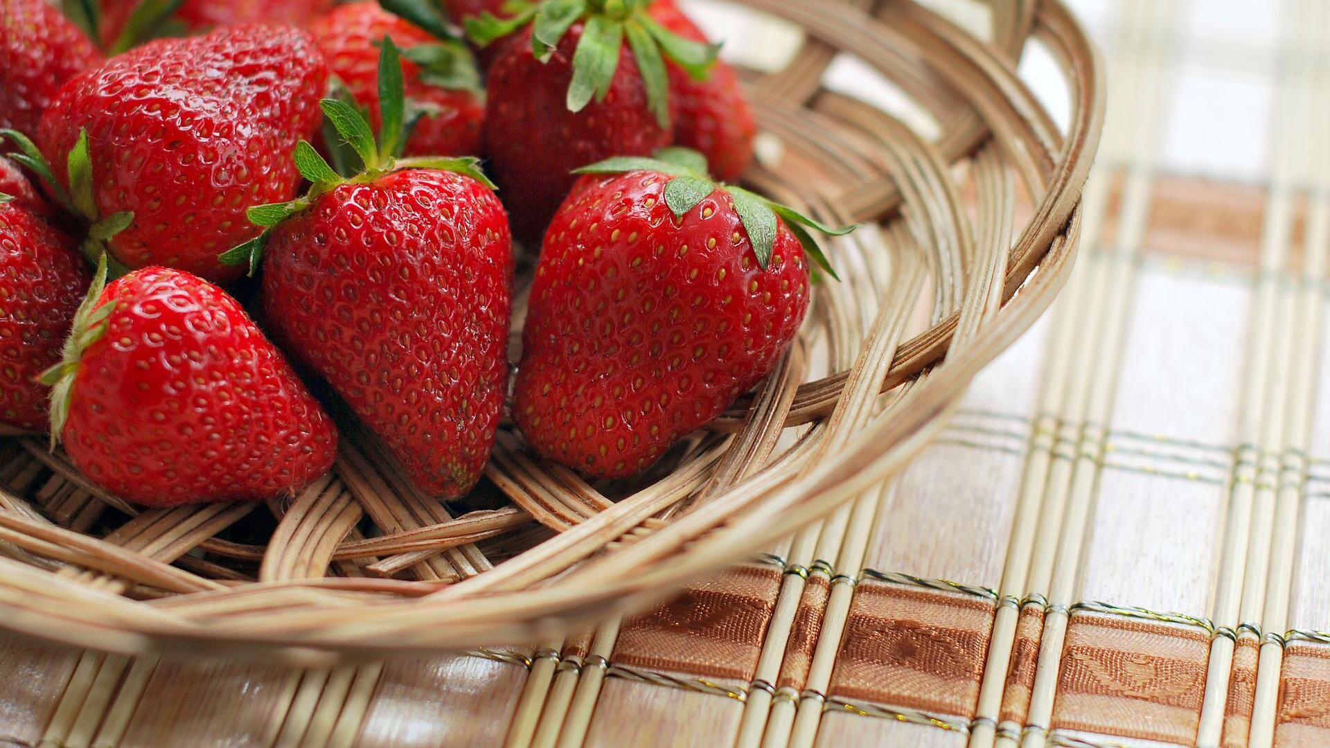 Fragole, benefici e virtù del frutto antiage